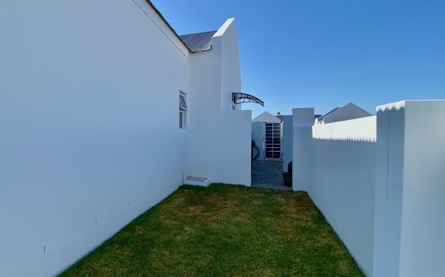 3 Bedroom Property for Sale in Atlantic Waves Estate Western Cape